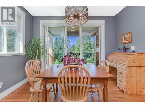 4280 20 Street Ne, Salmon Arm, BC - Indoor Photo Showing Dining Room