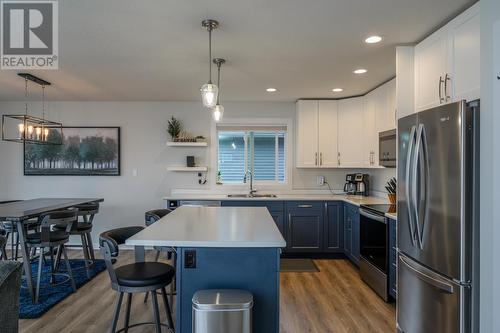 5542 W Venta Drive, Prince George, BC - Indoor Photo Showing Kitchen With Stainless Steel Kitchen