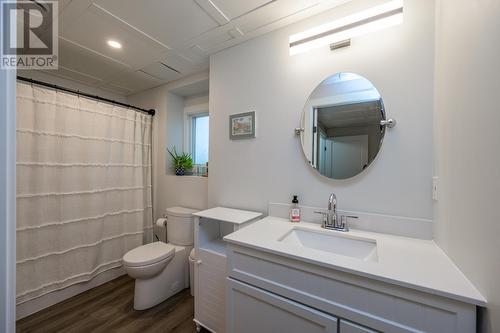 5542 W Venta Drive, Prince George, BC - Indoor Photo Showing Bathroom