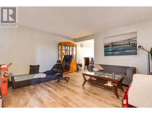 432-440 Ruggles Street, Prince George, BC - Indoor Photo Showing Living Room