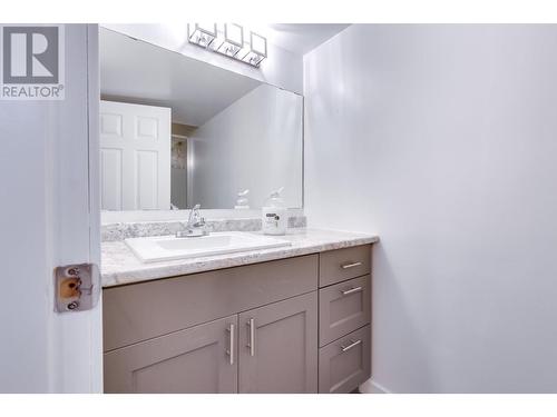 432-440 Ruggles Street, Prince George, BC - Indoor Photo Showing Bathroom