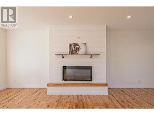 423 Pine Street, Chase, BC - Indoor Photo Showing Living Room With Fireplace