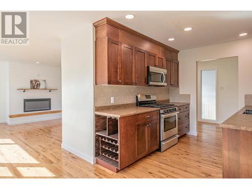 423 Pine Street, Chase, BC - Indoor Photo Showing Kitchen