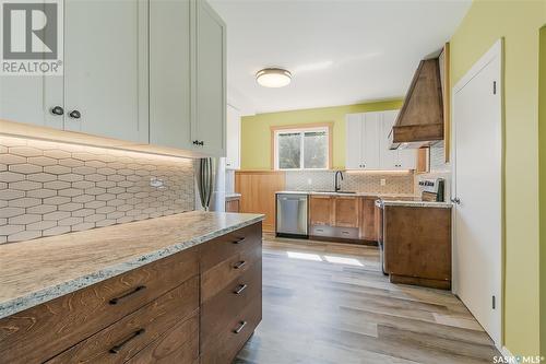 837 Athabasca Street W, Moose Jaw, SK - Indoor Photo Showing Kitchen