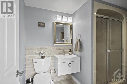 1700 Lakeshore Drive, Greely, ON - Indoor Photo Showing Bathroom