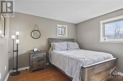 1700 Lakeshore Drive, Greely, ON - Indoor Photo Showing Bedroom