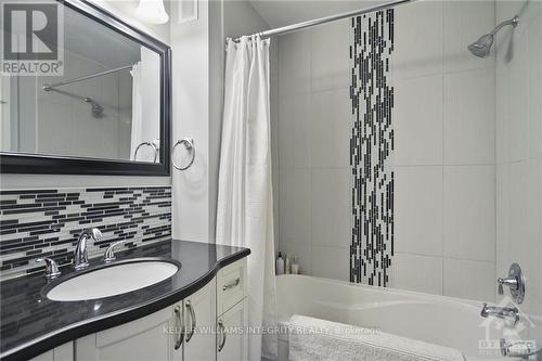 1700 Lakeshore Drive, Ottawa, ON - Indoor Photo Showing Bathroom