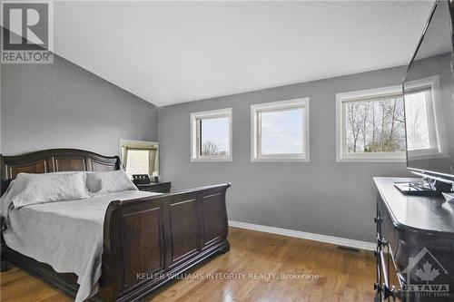 1700 Lakeshore Drive, Ottawa, ON - Indoor Photo Showing Bedroom