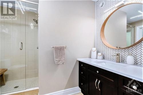 365 Greenwood Avenue, Ottawa, ON - Indoor Photo Showing Bathroom