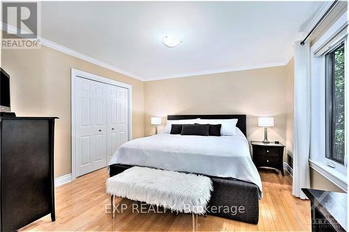 365 Greenwood Avenue, Ottawa, ON - Indoor Photo Showing Bedroom