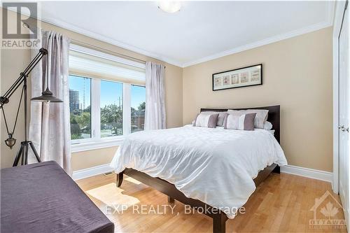 365 Greenwood Avenue, Ottawa, ON - Indoor Photo Showing Bedroom