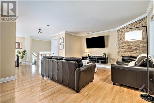 365 Greenwood Avenue, Ottawa, ON - Indoor Photo Showing Living Room With Fireplace