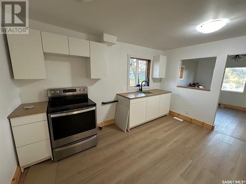 524 Main Street, Hudson Bay, SK - Indoor Photo Showing Kitchen