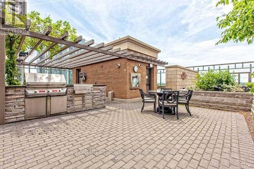 609 - 385 Prince Of Wales Drive, Mississauga, ON - Outdoor With Exterior