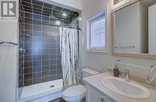 11 Seedhouse Road, Brampton, ON - Indoor Photo Showing Bathroom