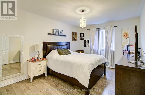 11 Seedhouse Road, Brampton (Sandringham-Wellington), ON - Indoor Photo Showing Bedroom