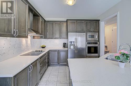 11 Seedhouse Road, Brampton, ON - Indoor Photo Showing Kitchen With Upgraded Kitchen