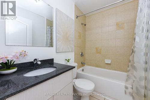 716 - 7405 Goreway Drive, Mississauga (Malton), ON - Indoor Photo Showing Bathroom