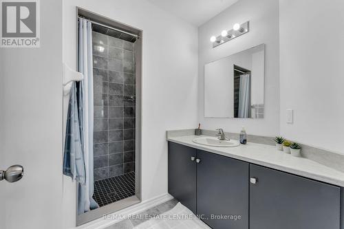 7 Roseberry Lane, Kitchener, ON - Indoor Photo Showing Bathroom