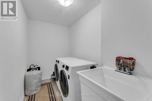 7 Roseberry Lane, Kitchener, ON - Indoor Photo Showing Laundry Room