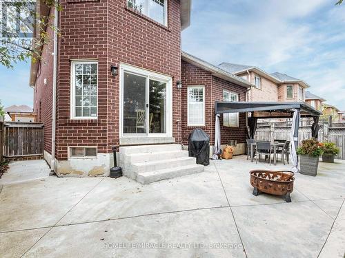 20 Barnes Court, Brampton (Snelgrove), ON - Outdoor With Facade