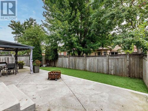 20 Barnes Court, Brampton (Snelgrove), ON - Outdoor With Backyard