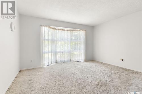 54 Lowry Place, Regina, SK - Indoor Photo Showing Other Room