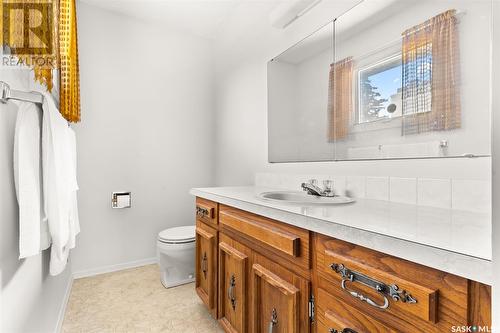 54 Lowry Place, Regina, SK - Indoor Photo Showing Bathroom