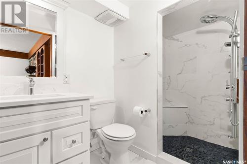 54 Lowry Place, Regina, SK - Indoor Photo Showing Bathroom