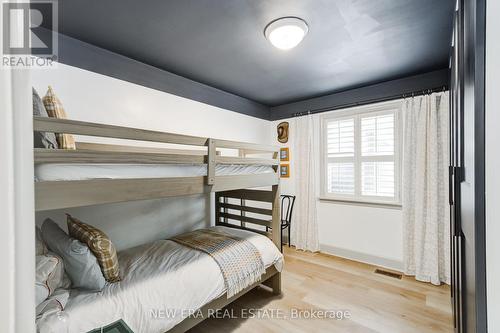 3 Fallsview Road, Hamilton, ON - Indoor Photo Showing Bedroom