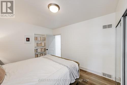 3 Fallsview Road, Hamilton, ON - Indoor Photo Showing Bedroom