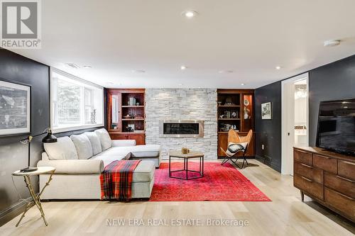 3 Fallsview Road, Hamilton, ON - Indoor Photo Showing Living Room With Fireplace