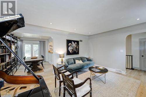 3 Fallsview Road, Hamilton, ON - Indoor Photo Showing Living Room