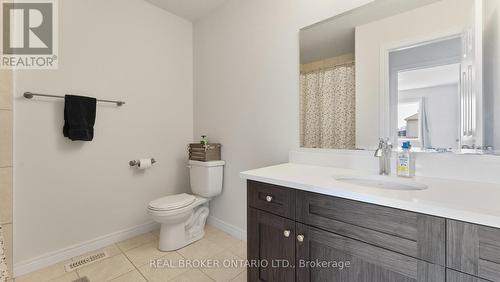 25 Arlington Parkway, Brant (Paris), ON - Indoor Photo Showing Bathroom