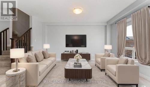 25 Arlington Parkway, Brant (Paris), ON - Indoor Photo Showing Living Room