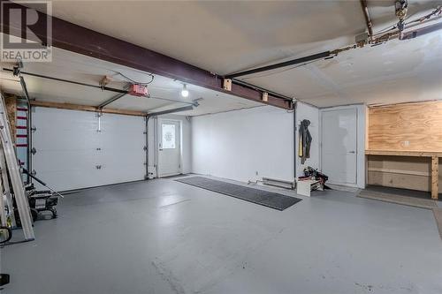 16 Glasgow Place, St. John'S, NL - Indoor Photo Showing Garage