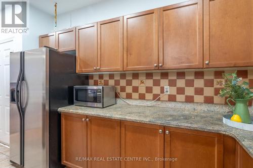 73 Pantomine Boulevard, Brampton (Bram West), ON - Indoor Photo Showing Kitchen