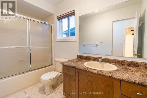 73 Pantomine Boulevard, Brampton, ON - Indoor Photo Showing Bathroom