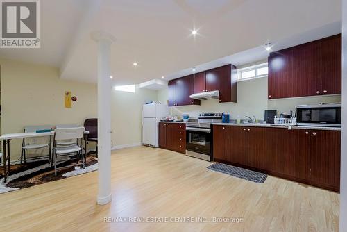 73 Pantomine Boulevard, Brampton (Bram West), ON - Indoor Photo Showing Kitchen