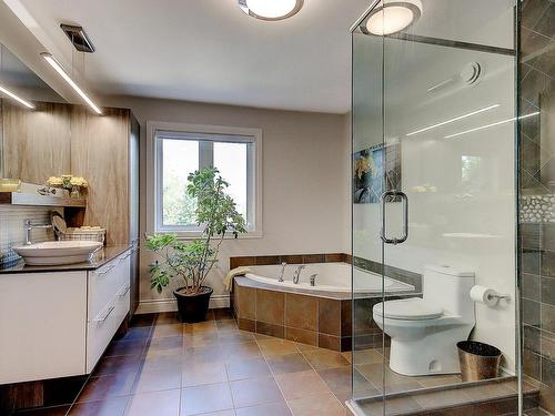 Bathroom - 120 Rue De L'Argile, La Prairie, QC - Indoor Photo Showing Bathroom