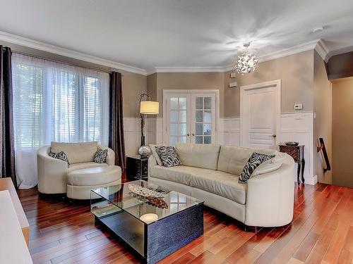 Living room - 120 Rue De L'Argile, La Prairie, QC - Indoor Photo Showing Living Room