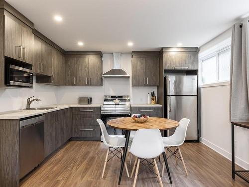 Kitchen - 5730  - 5732 Boul. Davis, Longueuil (Saint-Hubert), QC - Indoor