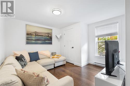 14 John Street, St. John'S, NL - Indoor Photo Showing Living Room