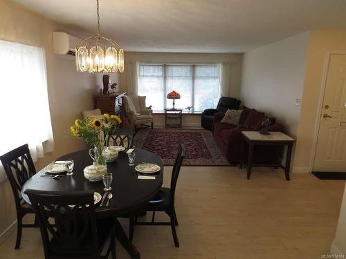 530B 25Th St, Courtenay, BC - Indoor Photo Showing Dining Room