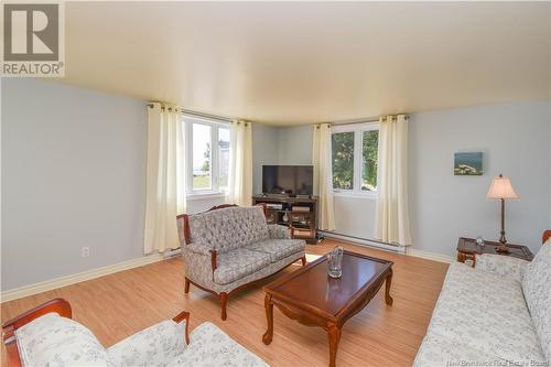 1993 Chatillon Street, Maisonnette, NB - Indoor Photo Showing Living Room