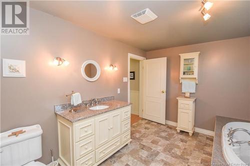 1993 Chatillon Street, Maisonnette, NB - Indoor Photo Showing Bathroom