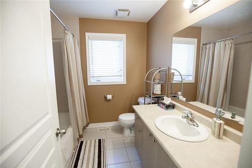 20 Springstead Avenue, Hamilton, ON - Indoor Photo Showing Bathroom