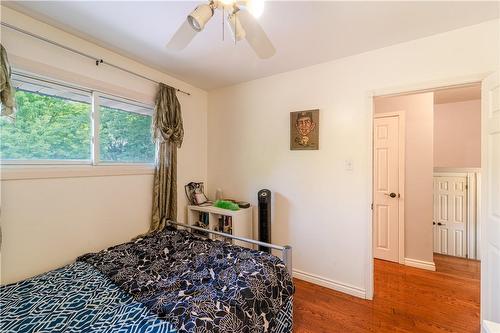 511 Briarhill Avenue, London, ON - Indoor Photo Showing Bedroom