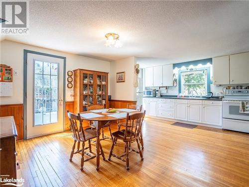 Kitchen overview - 27 Burnside Bridge Road, Mcdougall, ON - Indoor