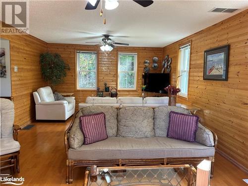 27 Burnside Bridge Road, Mcdougall, ON - Indoor Photo Showing Living Room